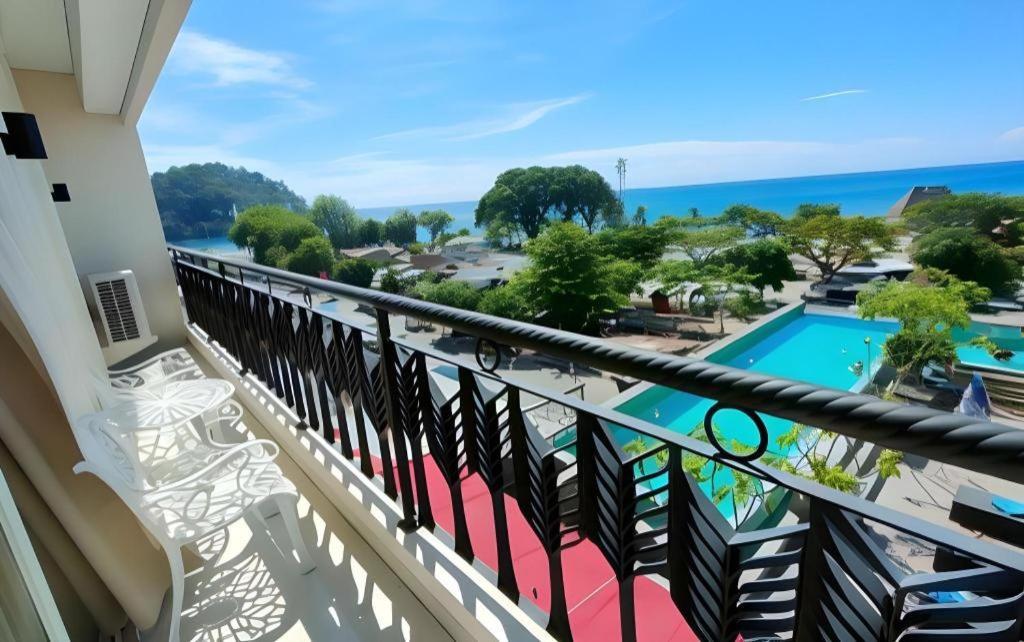 Hw Hotel Padang Extérieur photo